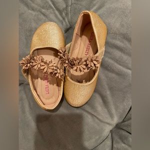 Laura Ashley size 6 glittery gold floral toddler girls dress shoes
